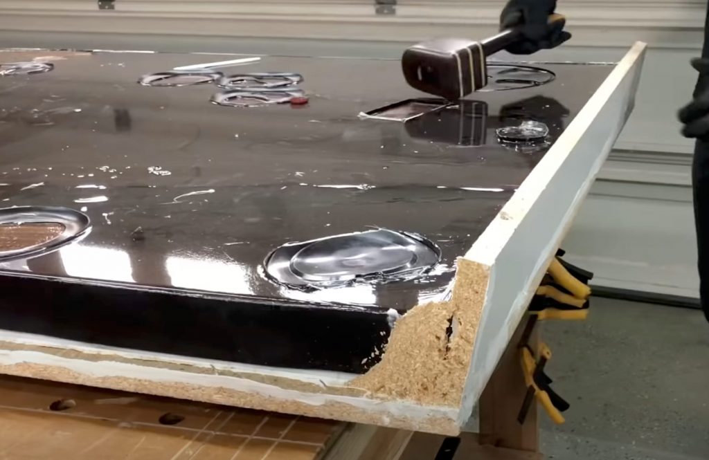 Removing epoxy table from mold